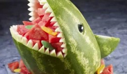 吃瓜砍瓜的正确方法图片,揭秘吃瓜砍瓜的完美技巧