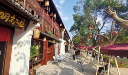 阳明古镇吃瓜,探寻古镇里的夏日清凉美食之旅