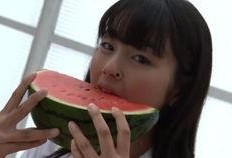 吃瓜的少女图片,一场视觉盛宴