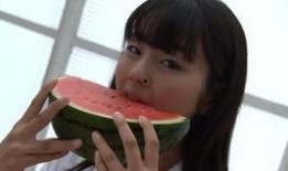 吃瓜的少女图片,一场视觉盛宴