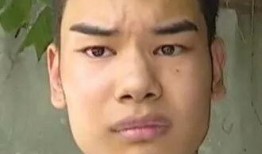 男人发吃瓜的表情怎么会,男人“吃瓜”表情背后的心理奥秘