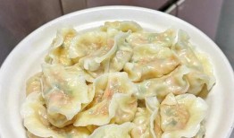 吃瓜猪肉馅饺子