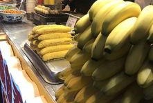 西安回民街吃瓜,尽享地道风味之旅